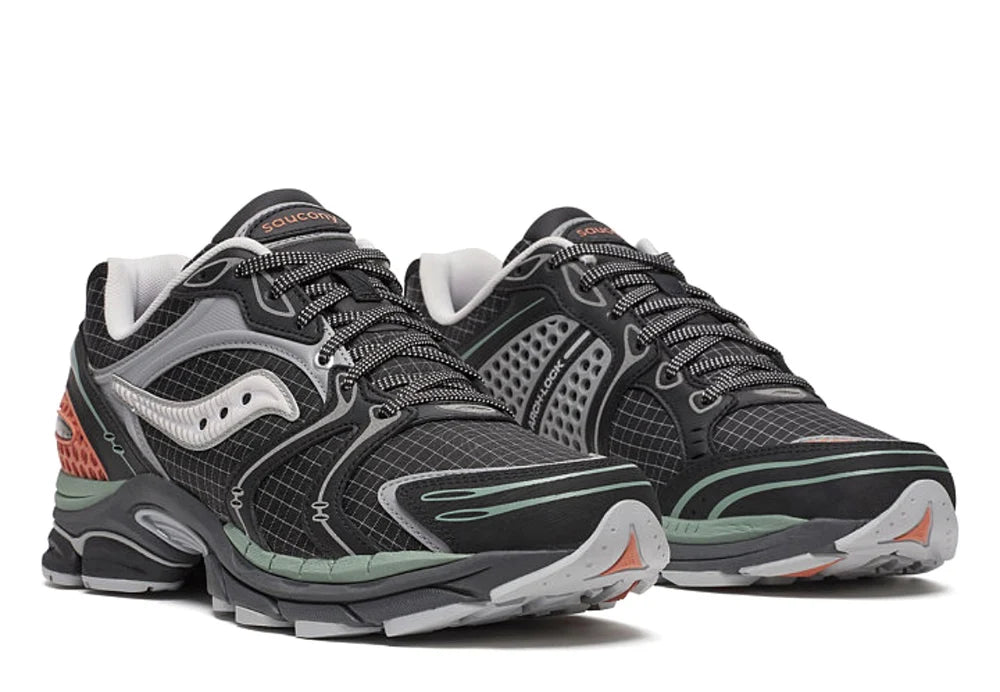 Saucony Triumph Black Shadow