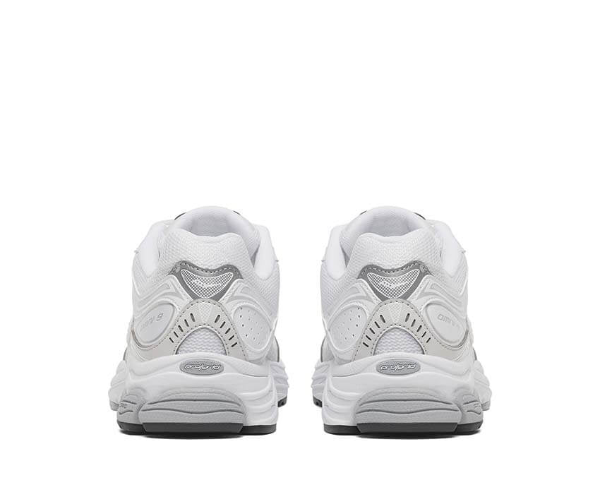 Saucony ProGrid Omni 9