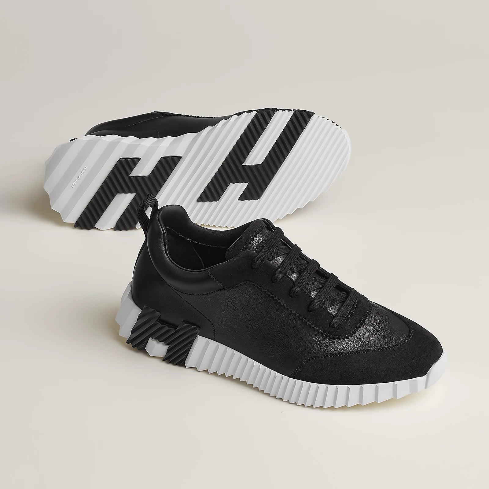 SNEAKERS BOUCING