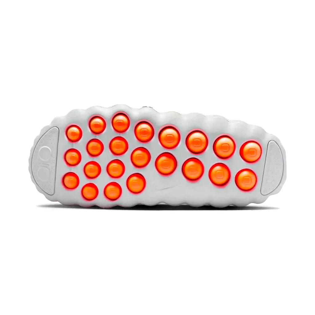 White/Nike Mind 001